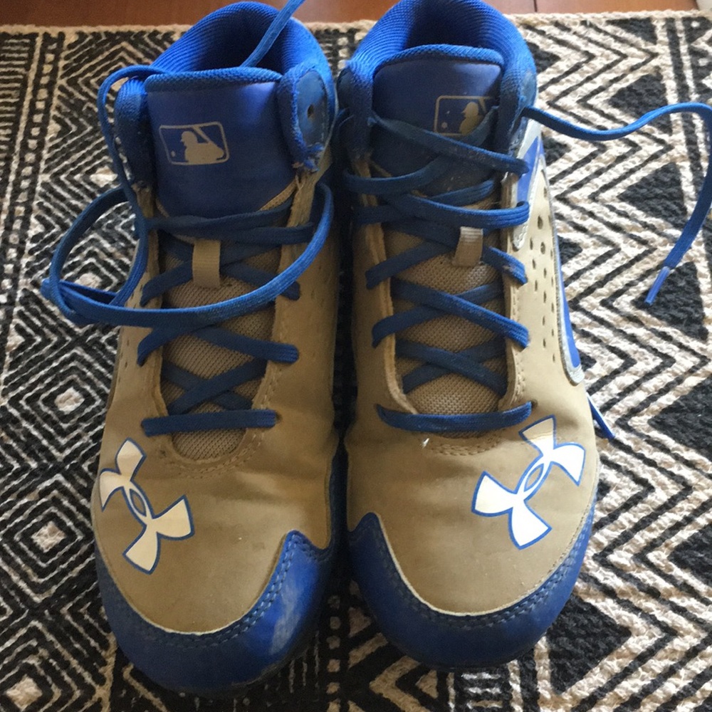 Under armour baseball cleats